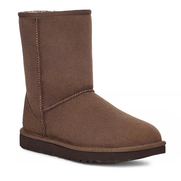 UGG Classic II Genuine Shearling Lined Short Boot - Picture 1 of 8